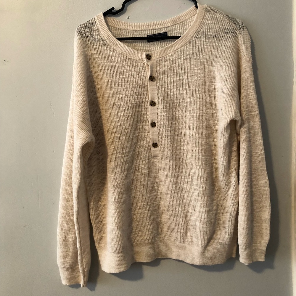 Gap off white sweater